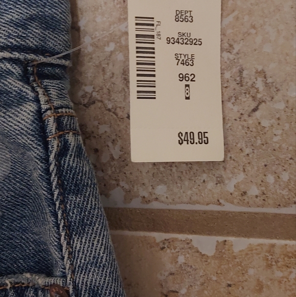 Denim shorts - Picture 2 of 2